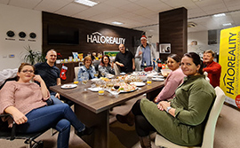 Recenzie, realitná kancelária HALO reality - Vianočná akcia pobočky Bratislava