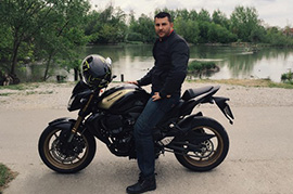 Profesionálny realitný maklér  Jozef<br><strong>Boženík</strong> 