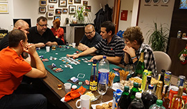 Recenzie, realitná kancelária HALO reality - Vianočný poker v Bratislave