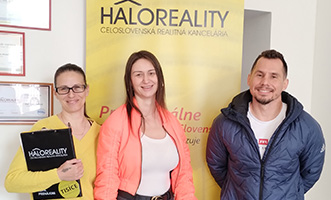 Spokojní klienti HALO reality | Spokojnosť s maklérom z Nových Zámkov