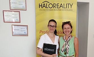 Spokojní klienti HALO reality | Spokojnosť s maklérom z Nových Zámkov