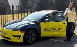 Polepená Tesla v L. Mikuláši