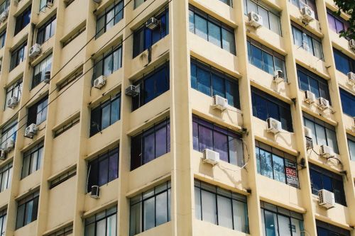 Prečo si v bytovom dome nemôže robiť každý čo chce? Aké sú pravidlá, zákony a postihy?