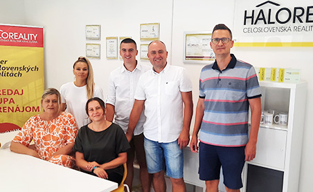 Kolektív realitnej kancelárie HALO reality - pobočka Trnava