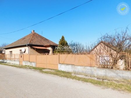 Predaj, rodinný dom Šarkan, tichá dedinka na výbežku Belianskych kopcov - EXKLUZÍVNE HALO REALITY