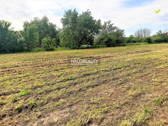 Predaj, pozemok pre rodinný dom 600 m2 Semerovo