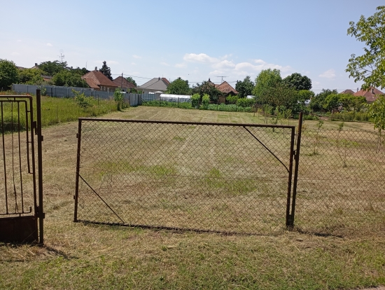 Predaj, pozemok pre rodinný dom   1652 m2 Marcelová - IBA U NÁS