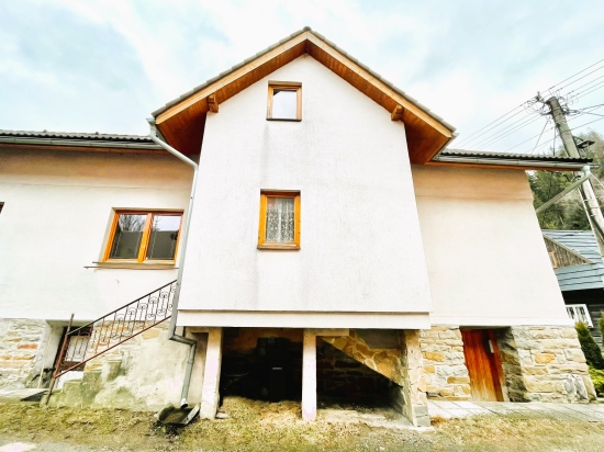 Predaj, rodinný dom Zuberec, v turistickej obci pod Roháčmi so šarmom historie