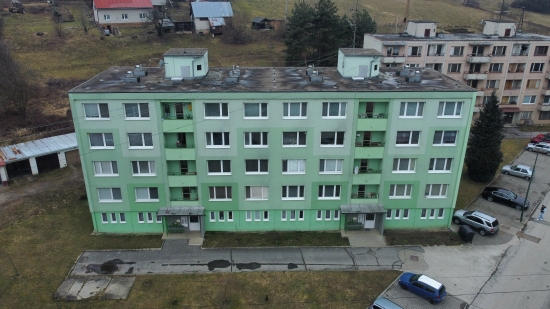 Predaj, jednoizbový byt Klenovec, Sládkovičova - po rekonštrukcii - EXKLUZÍVNE HALO REALITY