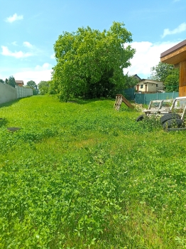 Predaj, pozemok pre rodinný dom   1046 m2 Naháč