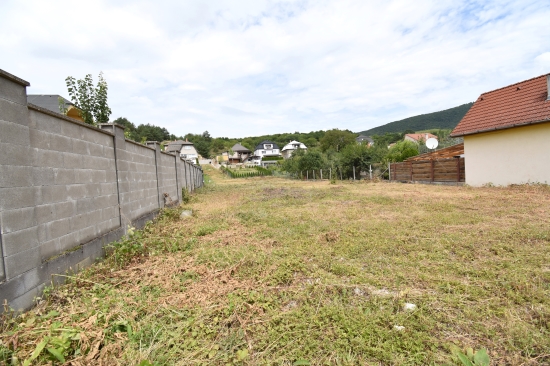 Predaj, pozemok pre rodinný dom   1591 m2 Dolné Vestenice