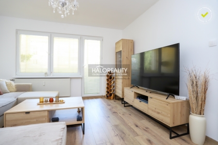 Prenájom, trojizbový byt Považská Bystrica, SNP - EXKLUZÍVNE HALO REALITY