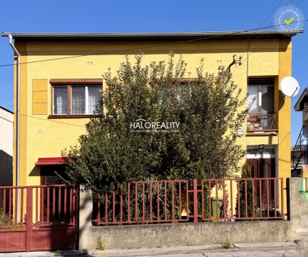 Predaj, rodinný dom Komárno, päťizbový, so záhradou a garážou - EXKLUZÍVNE HAL...