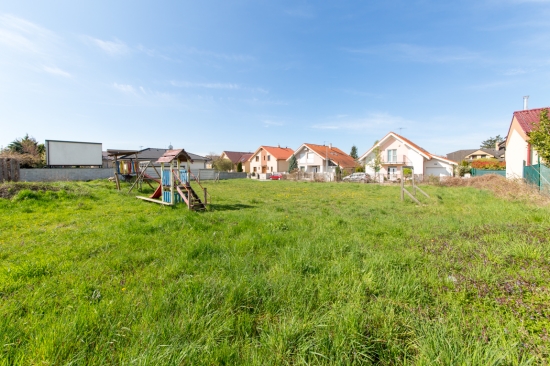 Predaj, pozemok pre rodinný dom   556 m2 Stupava - EXKLUZÍVNE HALO REALITY