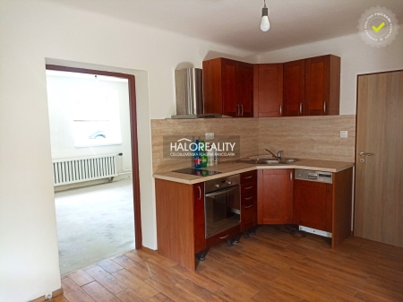  - Predaj, rodinný dom Častá, Veľký pozemok 5674m2 - EXKLUZÍVNE HALO REALITY