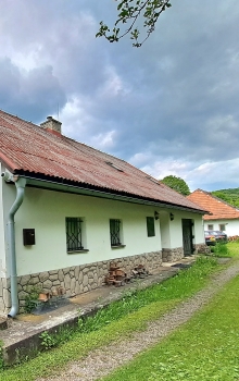 Predaj, rodinný dom Jastrabá, dva za jednu cenu - EXKLUZÍVNE HALO REALITY