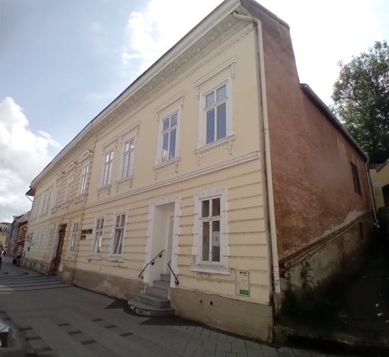 Predaj, obchodný priestor Ružomberok, v centre mesta s výbornou dostupnosťou - EXKLUZÍVNE HALO REALITY