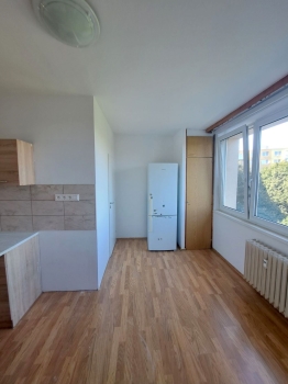 Prenájom, trojizbový byt Trnava, ul. A.  Kubinu