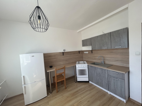 Prenájom, jednoizbový byt Prievidza, Centrum