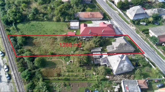 Predaj, pozemok pre rodinný dom 1266 m2 Kamenín so starším rodinným domom - EXKLUZÍVNE HALO REALITY