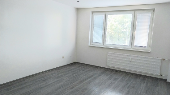 Prenájom, trojizbový byt Komárno