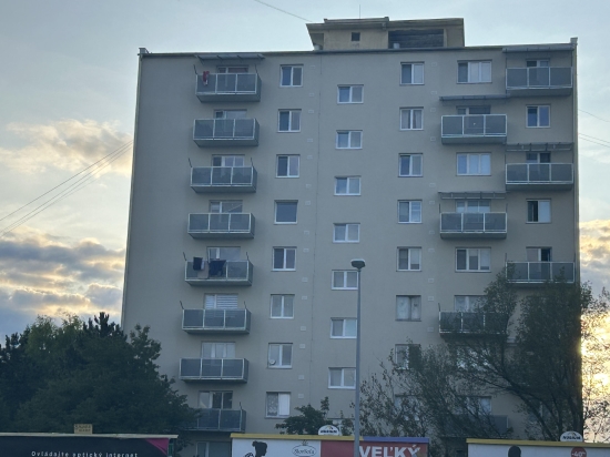 Predaj, dvojizbový byt Prievidza, Sídlisko Žabník - EXKLUZÍVNE HALO REALITY