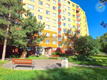 Predaj, trojizbový byt Bratislava Petržalka, Bzovícka ulica