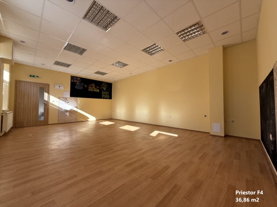 Prenájom, komerčný objekt Chynorany - EXKLUZÍVNE HALO REALITY