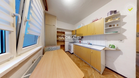 Predaj, trojizbový byt Poltár - ZNÍŽENÁ CENA - EXKLUZÍVNE HALO REALITY