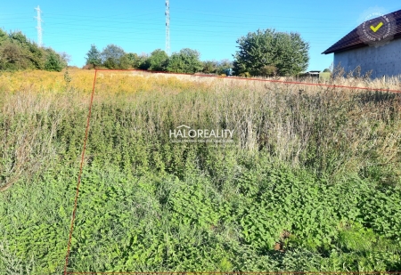 Predaj, pozemok pre rodinný dom   1910 m2 Petrovany