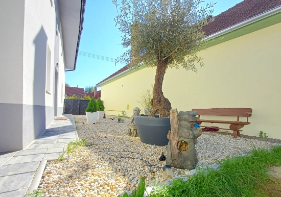 Predaj, rodinný dom Poluvsie - EXKLUZÍVNE HALO REALITY