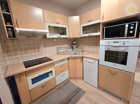 Predaj, trojizbový byt Bratislava Petržalka, Furdekova - EXKLUZÍVNE HALO REALI... Predaj, trojizbový byt Bratislava Petržalka, Furdekova - EXKLUZÍVNE HALO REALI...