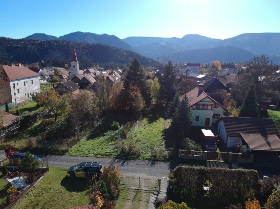 Predaj, pozemok pre rodinný dom   751 m2 Liptovský Peter, Za Kostolom - EXKLUZÍVNE HALO REALITY