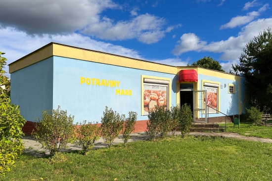 Predaj, polyfunkcia/obchodné priestory Veľké Kozmálovce, ideálne miesto na podnikanie, služby či obchod - EXKLUZÍVNE HALO REALITY