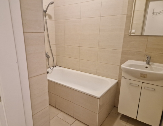 Predaj, dvojizbový byt Handlová