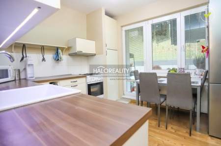 Predaj, veľkometrážny dvojizbový byt Považská Bystrica, Rozkvet - EXKLUZÍVNE H...