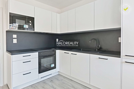 Predaj, trojizbový byt Bratislava Karlova Ves, Dlhé diely