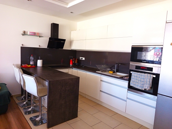 Prenájom, trojizbový byt Štefanová