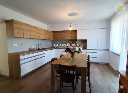 Prenájom, trojizbový byt Banská Belá