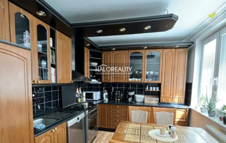 Predaj, trojizbový byt Košice Juh, zariadený