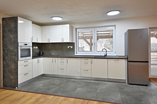 Prenájom, rodinný dom Nová Baňa - NOVOSTAVBA - EXKLUZÍVNE HALO REALITY