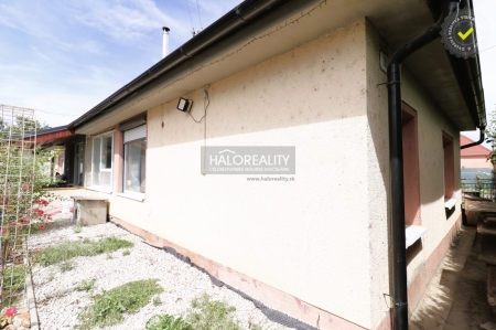 Predaj, rodinný dom Tvrdošovce, čiastočná rekonštrukcia, centrum obce - EXKLUZ...