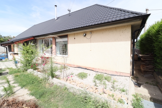 Predaj, rodinný dom Tvrdošovce, čiastočná rekonštrukcia, centrum obce - EXKLUZÍVNE HALO REALITY