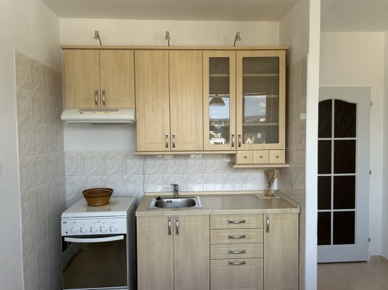 Prenájom, jednoizbový byt Prievidza, Čierne Mesto - centrum