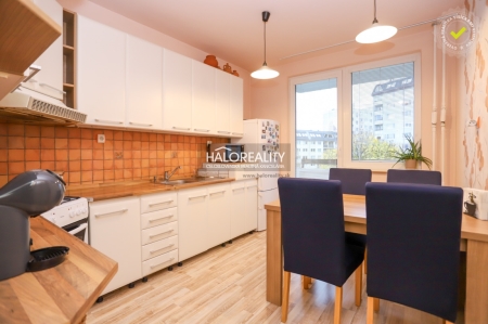Prenájom, trojizbový byt Považská Bystrica, Rozkvet - EXKLUZÍVNE HALO REALITY