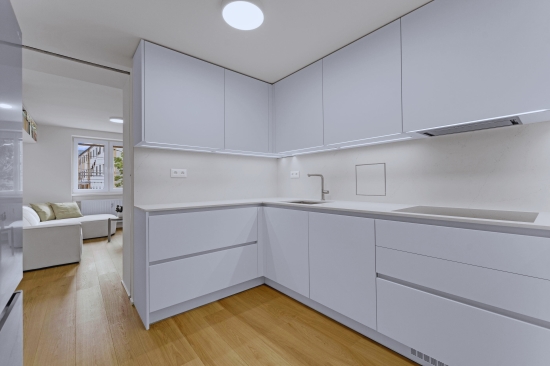 Predaj, štvorizbový byt Bratislava Ružinov, Nivy, Miletičova 