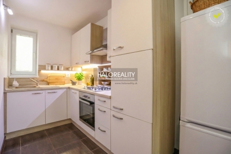  - Predaj, trojizbový byt Považská Bystrica, Lánska - EXKLUZÍVNE HALO REALITY