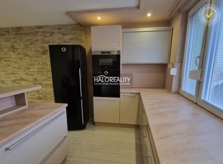 Predaj, štvorizbový byt Partizánske, Šípok