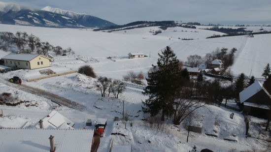 Predaj, pozemok pre rodinný dom   1366 m2 Liptovské Beharovce - EXKLUZÍVNE HALO REALITY