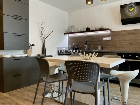 Predaj, trojizbový byt Brezno, blizko centra